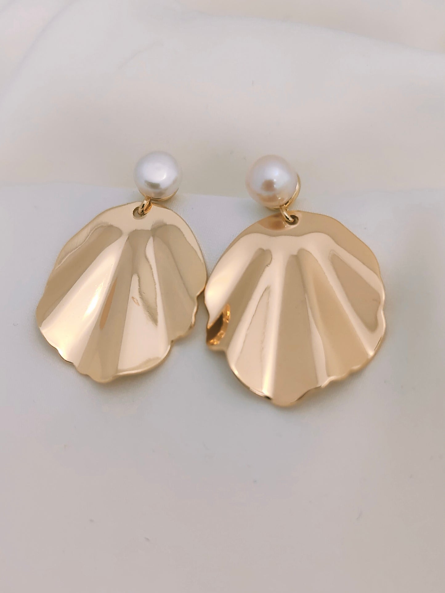 ROSIE - Statement Pearl & Gold Bridal Earrings