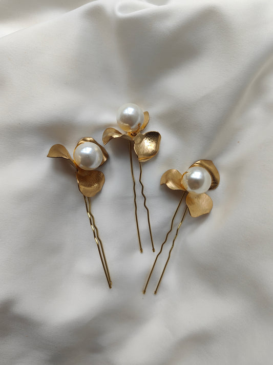 SOPHIA -  Gold Flower Pin Set