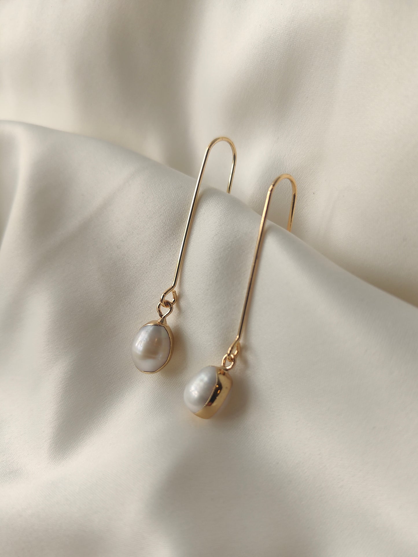 ANDI - Statement Pearl Earrings