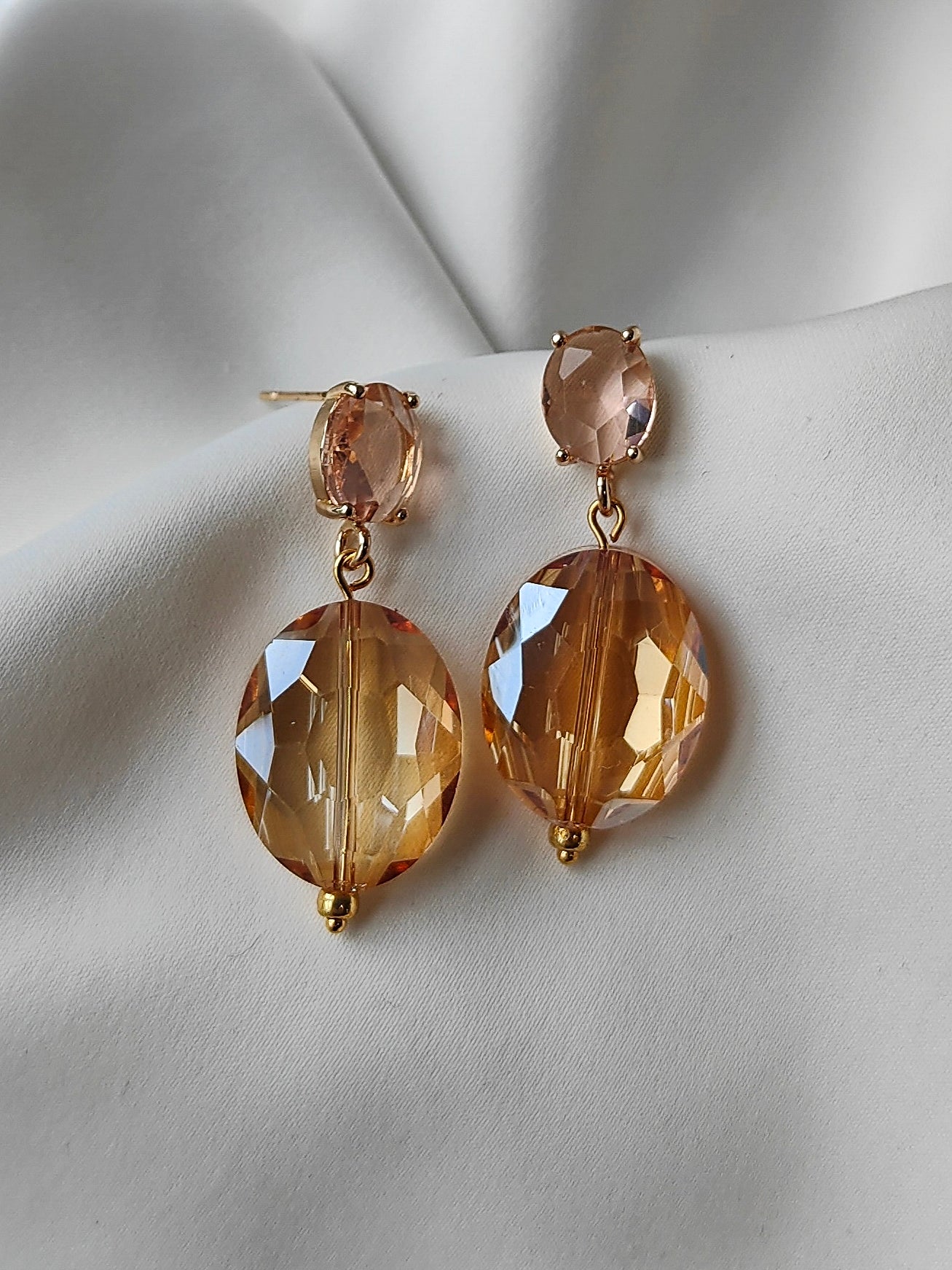 Oval Statement Gem Earring - Blush / Champagne