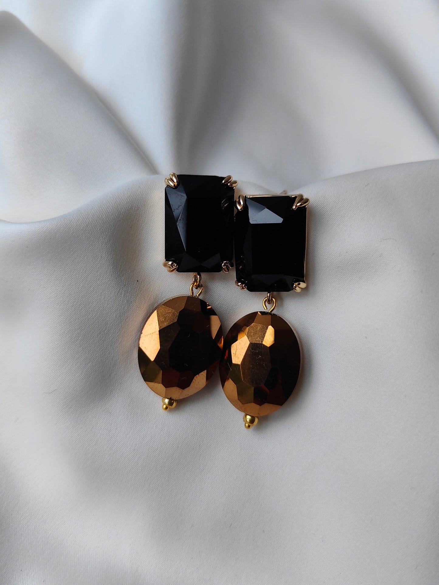 Statement Gem Earring - Black / Bronze