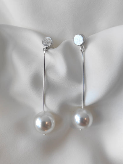 AUDREY - Silver Statement Pearl Earrings