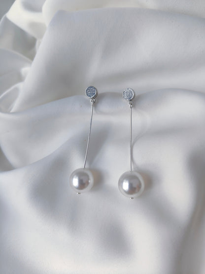 AUDREY - Silver Statement Pearl Earrings