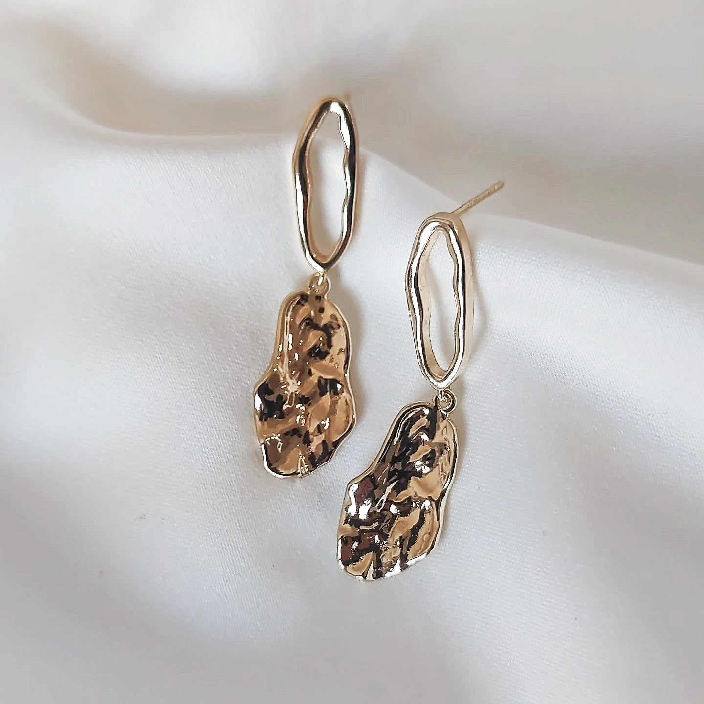 CAOIMHE - Gold Nugget Earrings