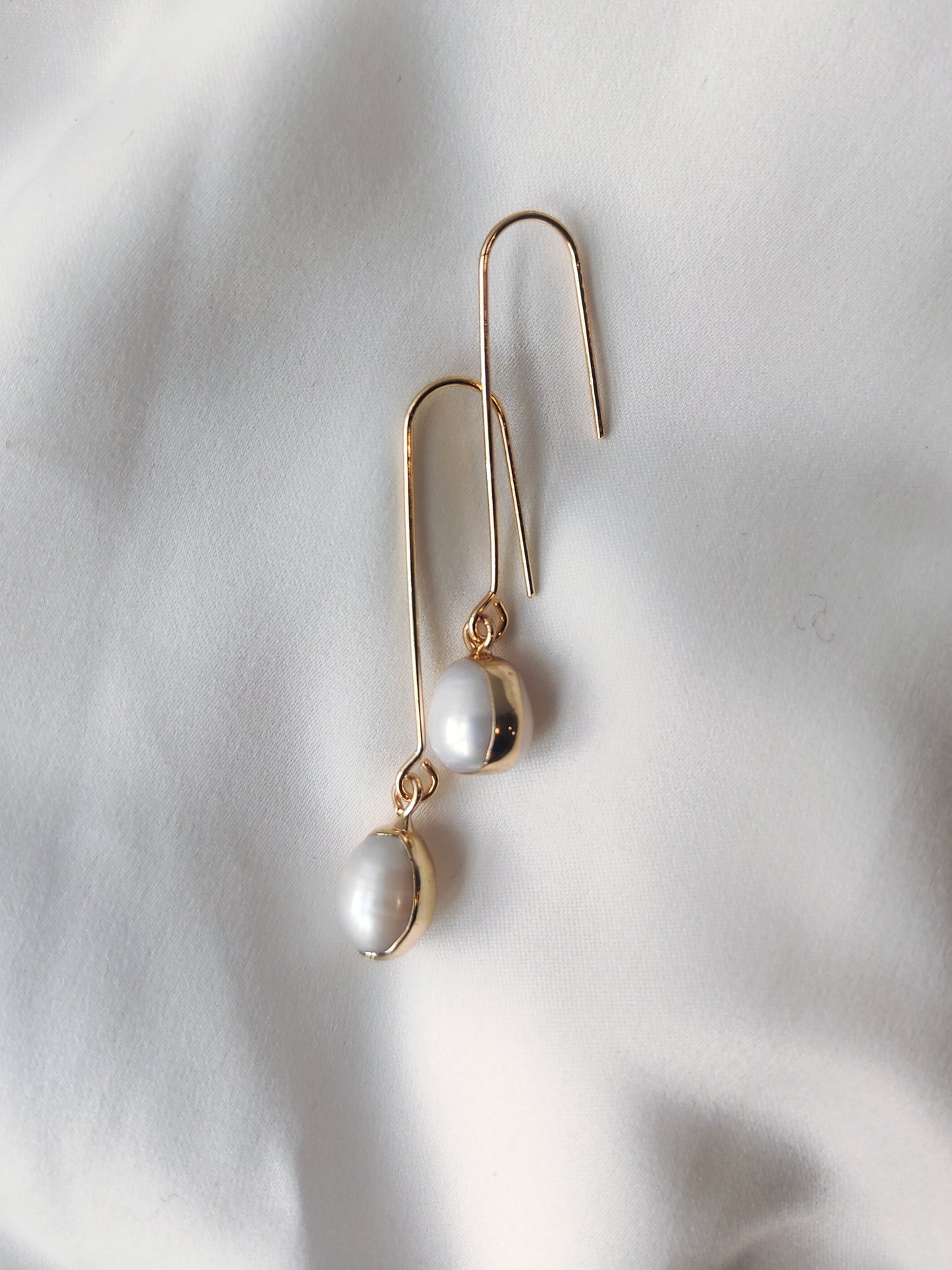 ANDI - Statement Pearl Earrings