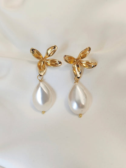 OPHELIA - Ráiteas Earring Bridal Pearl &amp; Gold