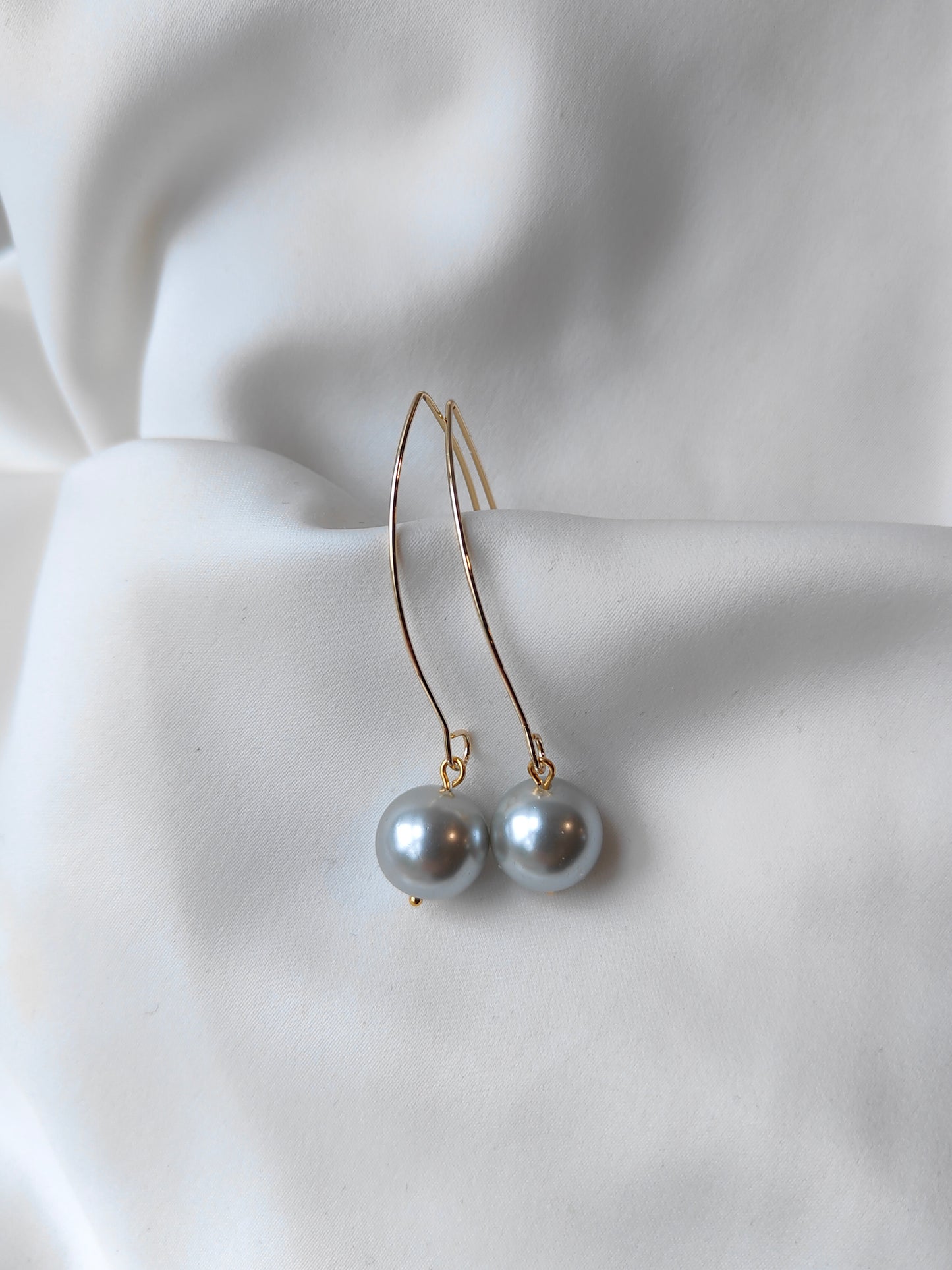 Pearl Drop Earring - Dove